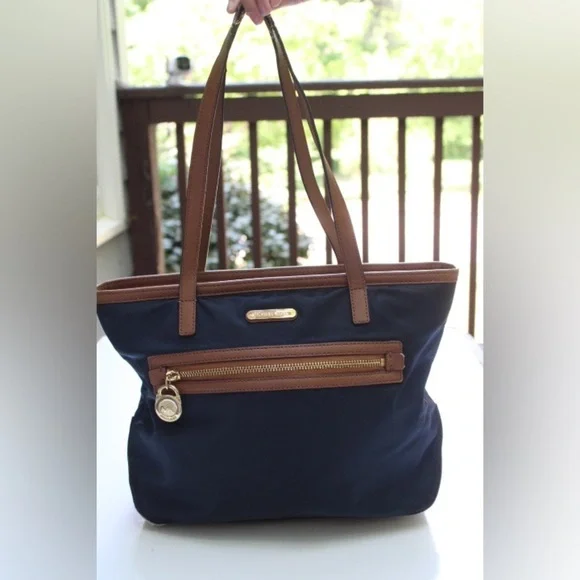 Michael Kors tote bag - Picture 13 of 15